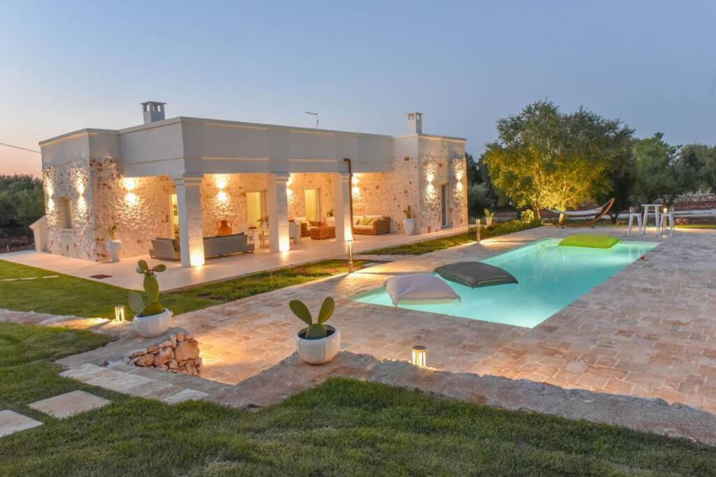 Tenuta Trullo Pietra Bianca Остуни Екстериор снимка