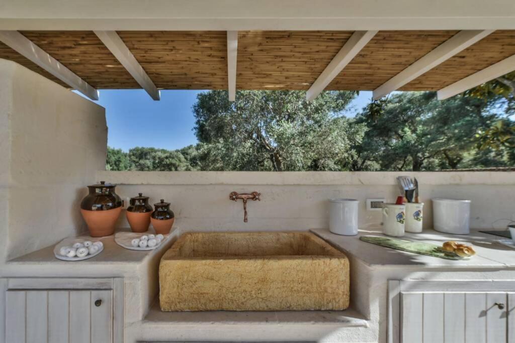 Tenuta Trullo Pietra Bianca Остуни Екстериор снимка